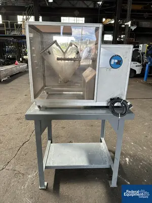 USED Patterson-Kelley 8 Quart P-K Twin Shell Blender, Plastic, Pin Bar