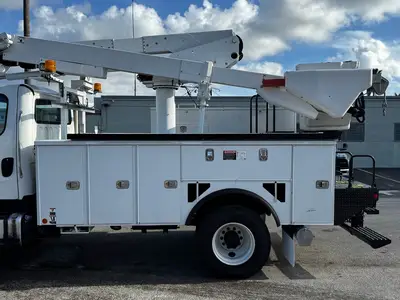 Used 2017 ALTEC AT48M Bucket (boom) trucks Florida US | Truck and Van Outlet #1509161