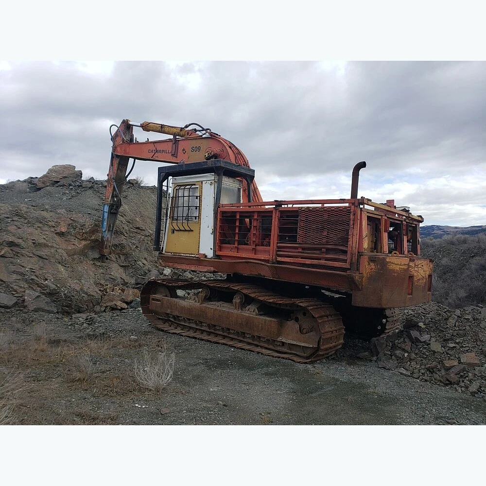 Caterpillar 235 Excavator