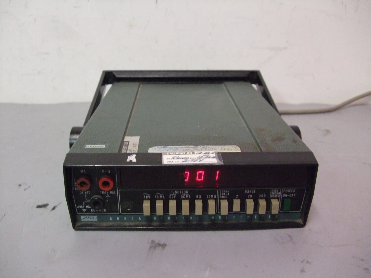 USED FLUKE 8000A