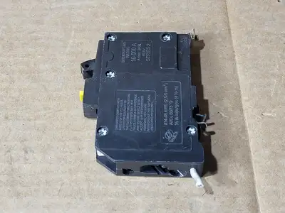 Used SQUARE D QOB115 Switchgears British Columbia CA | Lenmark #1438700