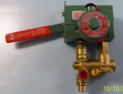 QTY. 1. ASCO VALVE CAT# EF8310046R VOLTS/HZ: 120/6...