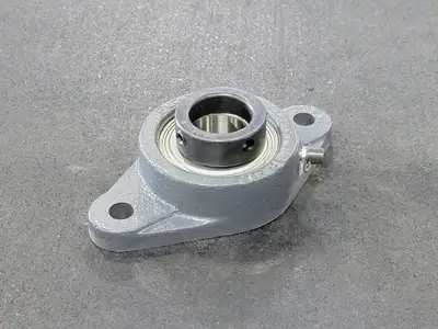 NEW RB INTERNATIONAL UCFL206-19