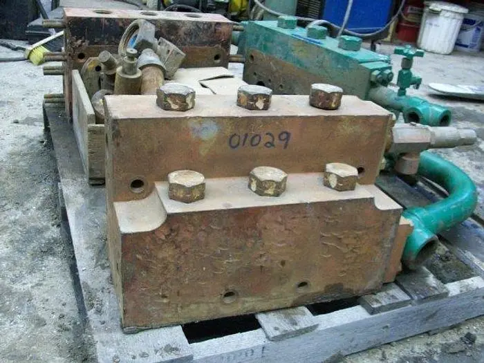 Used OILWELL 323PO TRIPLEX PUMP FLUID END Pumps Saskatchewan CA | Chad Equipment #466724