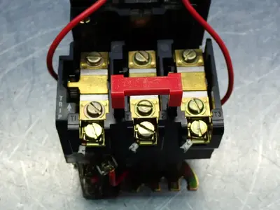 USED SQUARE D SAG12