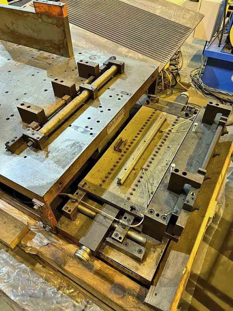USED 1976 OAK FDM-387