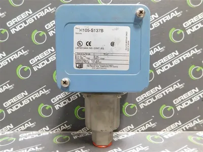 United Electric H105-S137B Pressure Switch 15A 480VAC Used