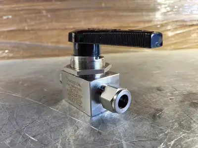 NEW SWAGELOK SS-45S8