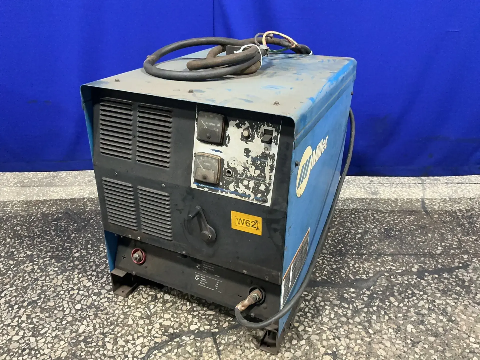 Used MILLER CP302 Mig Welders Ohio US | HGR 24 #1456109