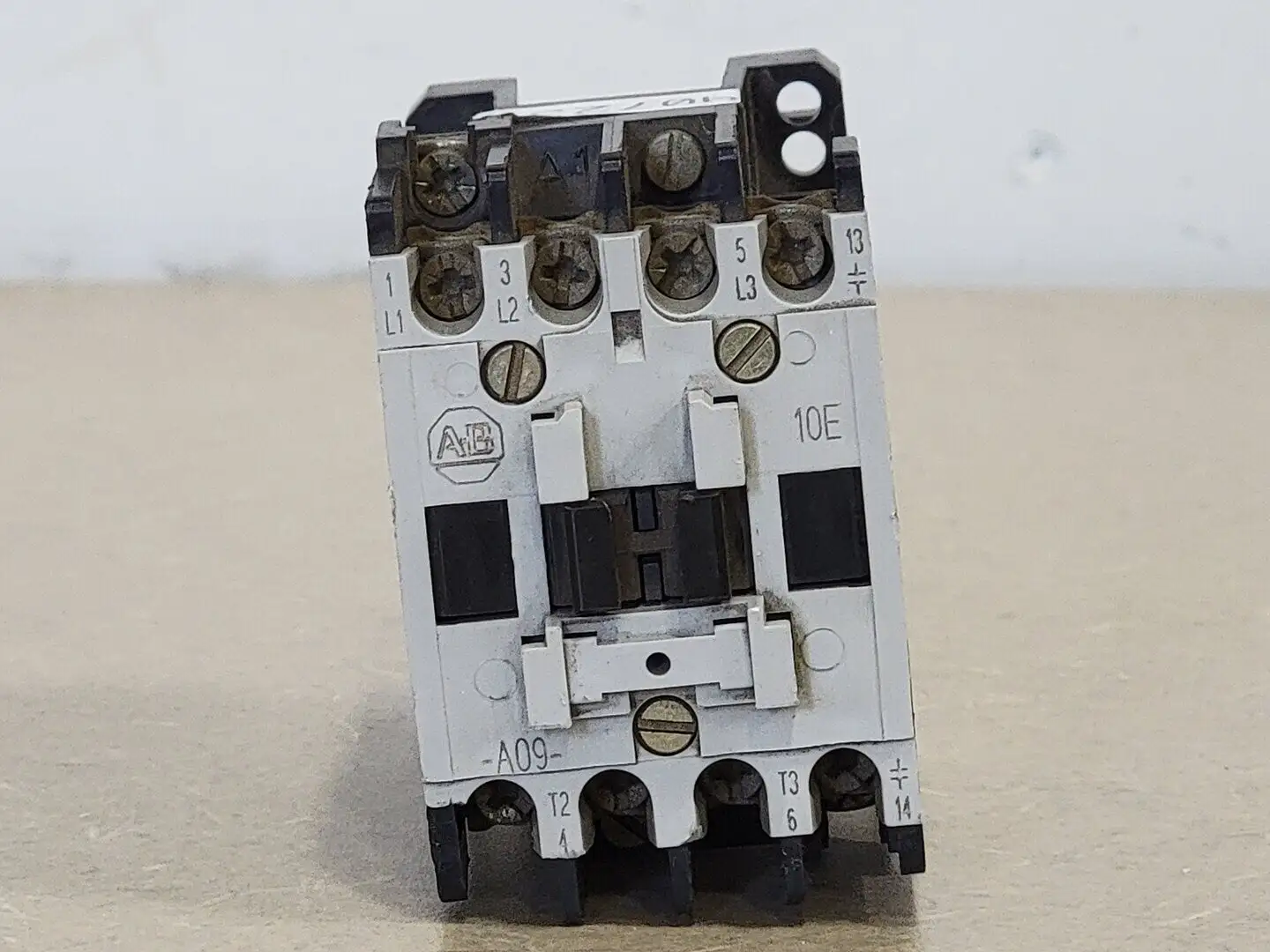 Used ALLEN-BRADLEY 100-A09ND3 Switchgears British Columbia CA | Lenmark #241324