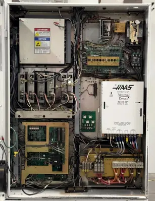 USED 2005 HAAS EC-400-4AX