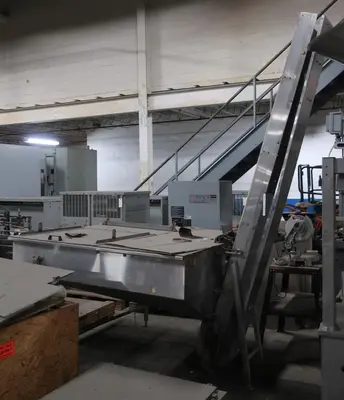 SPC8988  Capping Machine Fowler screw capper 33 mm, up to 21,000 bph