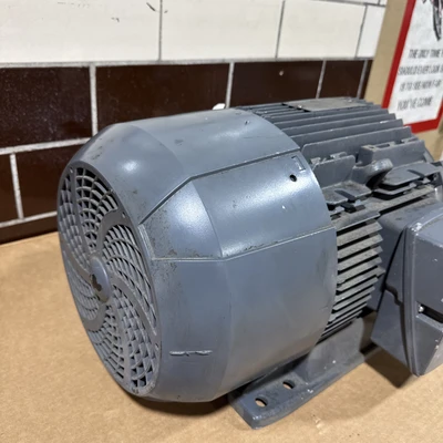 USED Siemens 1LE21012BB214AA3