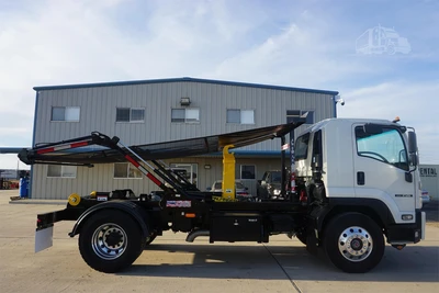 Used 2027 ISUZU FVR Hooklifts & Roll-Offs Texas US | Roll Off Truck World #1491763