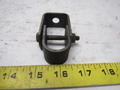 1/2" Clevis Pipe Hanger Lot of 22