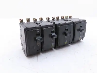 Square D QOB340 Bolt On Circuit Breaker 2 & 3 Pole 20A 240V Mixed Lot of 4