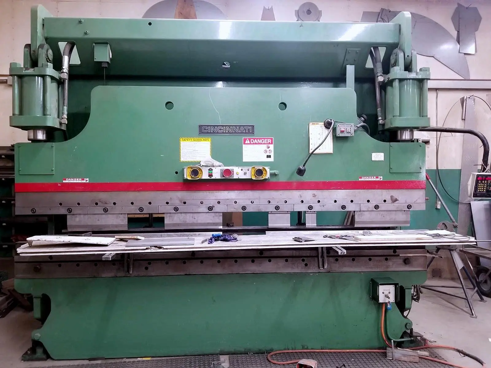 Used 2000 CINCINNATI INC 175 CB X 10 Press Brakes Illinois US | Machine Factory Outlet #1264449