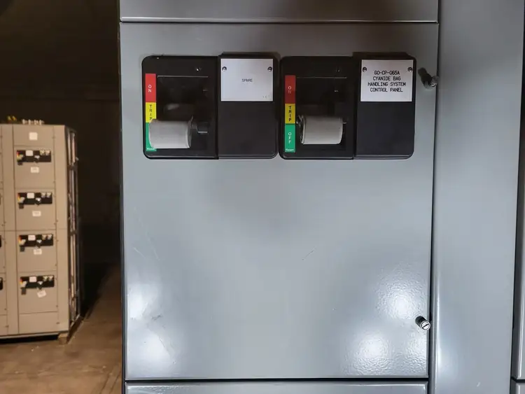 Used EATON CUTLER-HAMMER HFD3015 Switchgears British Columbia CA | Lenmark #239889