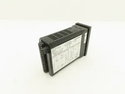 Red Lion Controls TCU00001 4.4 Digit Panel Mount Temperature Control 115/230VAC
