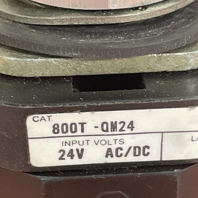 USED Allen-Bradley 800T-QM24