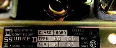 NEW SQUARE D 9050-AO-10D PNEUMATIC TIMER SERIES A 9050AO10D