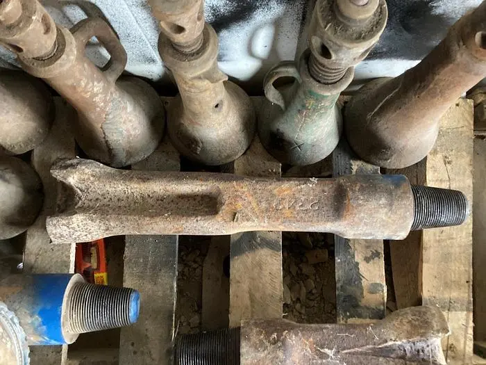 Used AFTERMARKET 6" X 24" CABLE TOOL DRILLING CHISEL BIT Drills Pennsylvania US | East West Machinery & Drilling #1417214