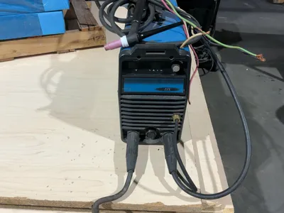 Used MILLER DYNASTY 200 PORTABLE AC/DC TIG AND STICK INVERTER WELDER Tig Welders Michigan US | Miedema Asset Management Group #1424980