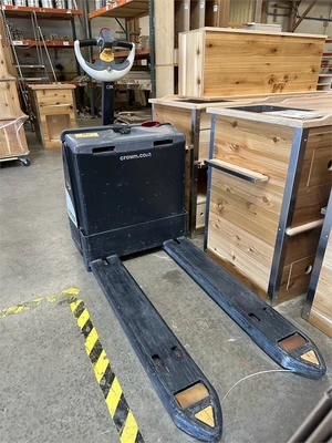 Used CROWN WP3035-45 Pallet Jacks California US | MachineryMax #1318355