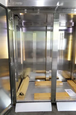 NEW TURBO-AIR TWO SECTION ROLL-THRU HEATING CABINET MODEL PRO-50H-RT (SCRATCH AND DENT)