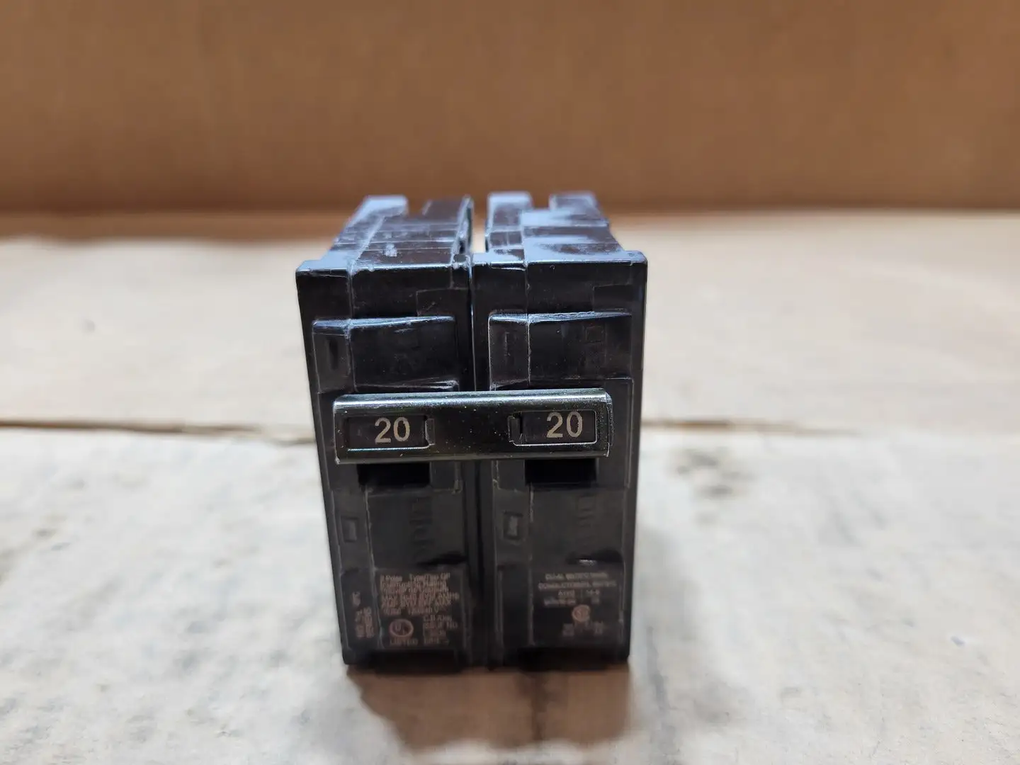 Used SIEMENS Q220 Switchgears British Columbia CA | Lenmark #1438578