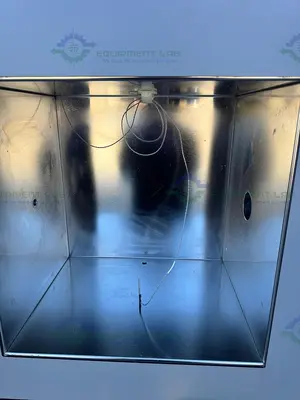 USED THUNDER SCIENTIFIC 2500 ST HUMIDITY GENERATOR 0 - 70ºC, RH 10% - 95%, 657 HRS