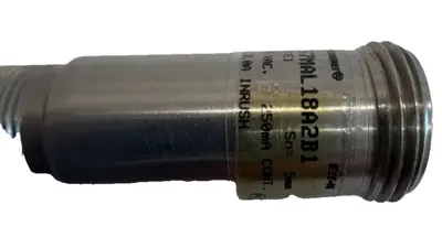 NEW CUTLER HAMMER E57MAL18A2B1 PROXIMITY TUBULAR SENSOR 10-50VDC SER E1