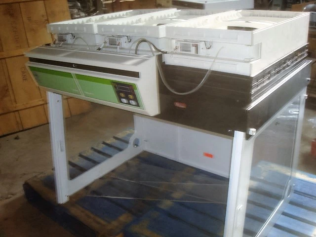 1,000L Captair Laminar Flow Cabinet Model: XL483