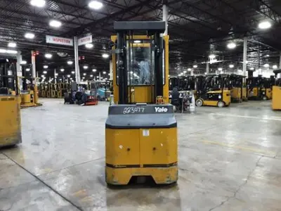 USED 2020 YALE OS030