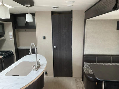 Used 2017 KEYSTONE 330BHSL Campers, Caravans, Motorhomes Michigan US | Miedema Asset Management Group #1355374