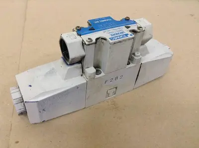 USED VICKERS DG4V32CMP7H750