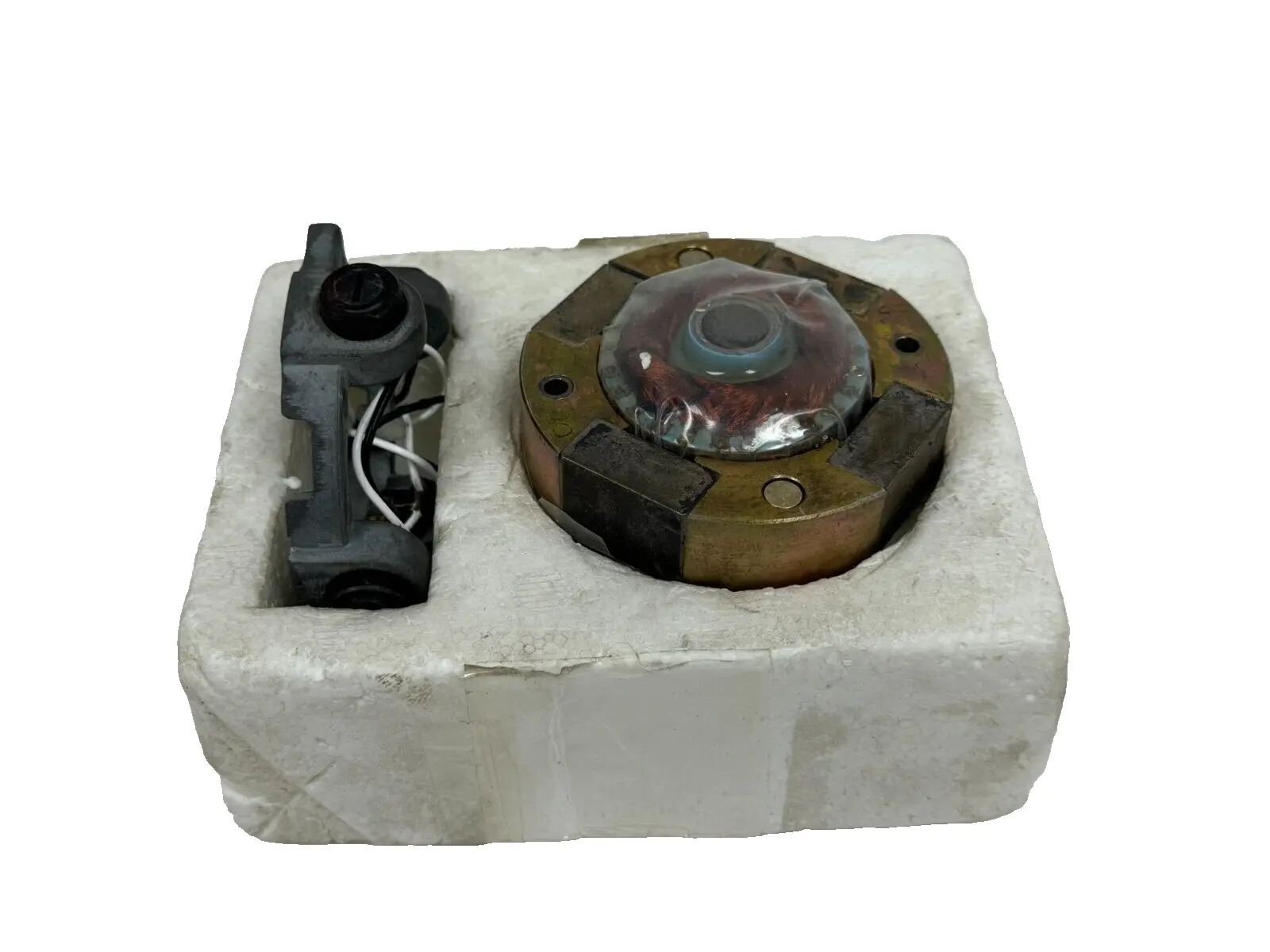 NEW SIERRACIN/MAGNEDYNE 402-87A TACHOMETER W/ BRUSH RING 40287A