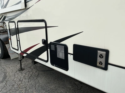 Used 2019 HEARTLAND BIG COUNTRY 3806RKD Campers, Caravans, Motorhomes Michigan US | Miedema Asset Management Group #1334395