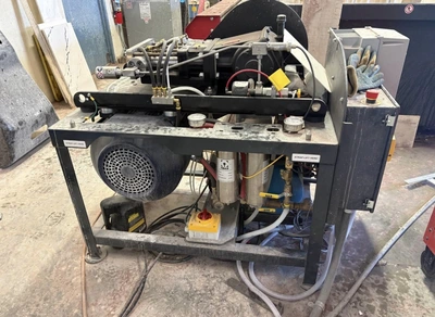 USED 2024 OMAX MAXIEM 2040