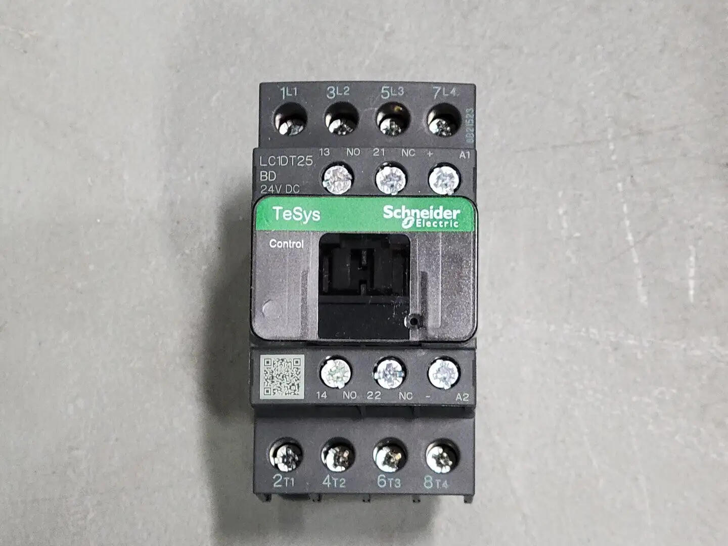 New | in-Stock SCHNEIDER ELECTRIC LC1DT25BD Switchgears British Columbia CA | Lenmark #244518