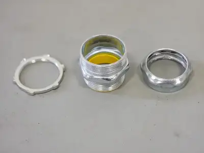 1 1/2" Insulated Conduit Straight Connector, Compression Connection for EMT