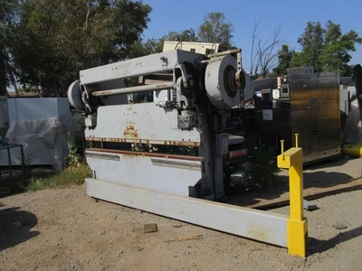 Verson All Steel Press Brake, S/N 9875-2078, 7.5" Shut Height, 3" ram adjustment, 2.5" stroke