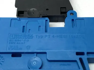 USED PHOENIX CONTACT PT 4-HESI, 3211904