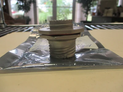 NEW Amphenol AL07F15-18S