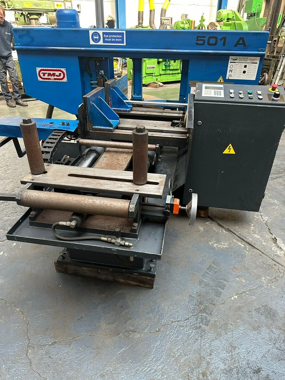 USED 2005 TMJ PP 501