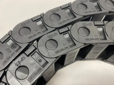 B1S-038-075-0 | Igus B15-038-075-0 E-Chain Cable Carrier 38mm Inner 49mm Exter. 1 METER SECTION - New Other