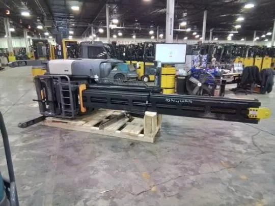 Used 2020 CROWN RMD6095S-32 Reach Trucks Ohio US | Russell Equipment #746286