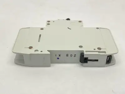 USED EATON CIRCUIT BREAKER 1-POLE 20A 277VAC 132687