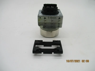 New DC462818 Green 24 ac/dc Illuminated Pushbutton