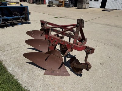Used _UNKNOWN_ _UNKNOWN_ Moldboard Plows Michigan US | Miedema Asset Management Group #1287648